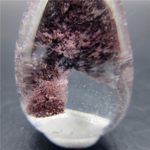 Mineralas su inklūzais "Skaidrusis kiaušinis 3" (chloritas, 6 g)