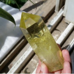 Natūralus mineralas "Geltonasis obeliskas 6" (citrino kristalas, 140 g)