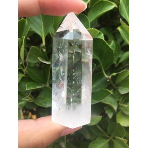 Natūralus mineralas "Permatomas obeliskas 8" (kvarco kristalas, 7 cm, 70 g)