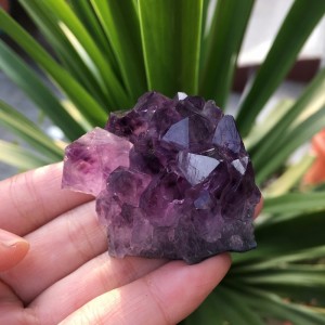 Natūralus mineralas "Svajonė 2" (ametisto kristalas, 50 g)