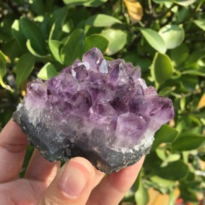 Natūralus mineralas "Violetinė Reiki 2" (ametisto kristalas, 142 g)
