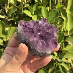 Natūralus mineralas "Violetinė Reiki 2" (ametisto kristalas, 142 g)