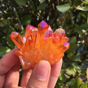 Natūralus mineralas "Morkinė liepsna" (55 g)