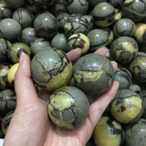 Natūralus mineralas "Tigro akis" (4 cm, 100 g)