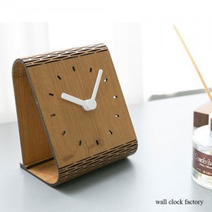 Laikrodis "Stiliaus modernumas 10" (11 x 11 cm)