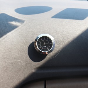 Laikrodis automobiliui "Modernioji elegancija"