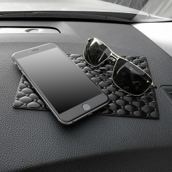 Neslystantis kilimėlis automobiliui "Progresas 22" (19.5 x 12.5 cm)