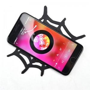 Neslystantis kilimėlis automobiliui "Voratinklis"