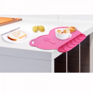 Vaikiškas silikoninis pietų padėkliukas "Puikioji širdelė" (eko draugiškas)