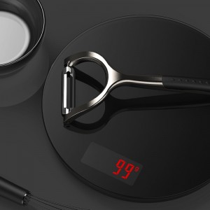 Plieninis daržovių skustuvas "Profesionalas"