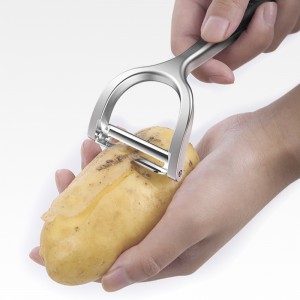 Plieninis daržovių skustuvas "Profesionalas"