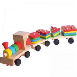 Medinis traukinys su kaladėlėmis "Traukinukas Nukas"