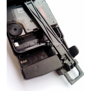 Sieninio laikrodžio mechanizmas "Gegutė su kardais ir alebarda 2" (18mm ašis)