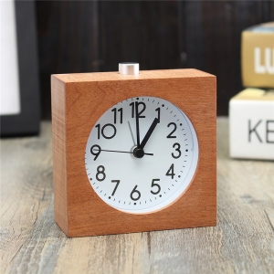 Medninis tylaus veikimo laikrodis "Aukščiausia klasė"