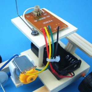 Surenkamas vaikiškas konstruktorius "Automobiliukas mylimukas" (vaiko lavinimas, aukštos kokybės)