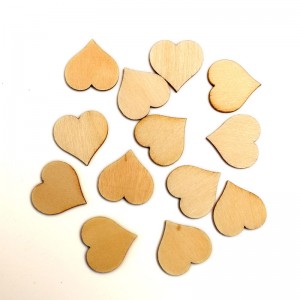 Medinės figūrėlės "Meilės širdelės" (100 vnt.)