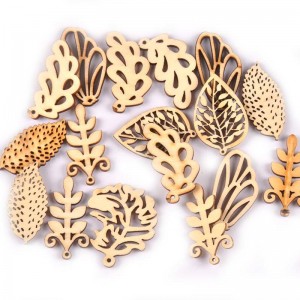Medinės figūrėlės "Miško lapai" (25 vnt., 20-40 mm)