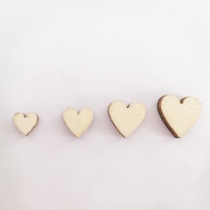 Medinės figūrėlės "Vestuvinės širdelės" (100 vnt., 6,8,10,12 mm)