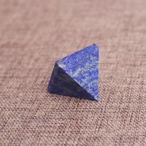 Figūrėlė "Piramidė" (Lapis lazuli kvarco kristalas, 30 - 35 mm)