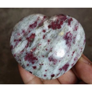 Figūrėlė "Širdelė" (rožinis kvarcas, 120 g.)