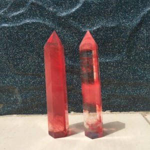Figūrėlės "Raudonoji kristalo šviesa" (kvarco kristalas, 2 vnt.)