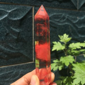 Figūrėlės "Raudonoji kristalo šviesa" (kvarco kristalas, 2 vnt.)