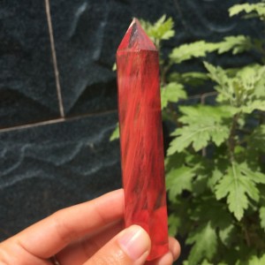 Figūrėlės "Raudonoji kristalo šviesa" (kvarco kristalas, 2 vnt.)