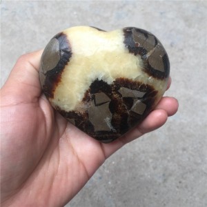 Figūrėlė "Originaliausioji širdelė" (drakono akmuo, 6 cm)