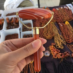 Rutulinis masažuoklis "Raudonasis kristalas" (masažui, spa, akupunktūra)