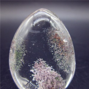 Mineralas su inklūzais "Skaidrusis kiaušinis 4" (chloritas, 16 g, 3.4 x 2.5 x 1.4 cm)