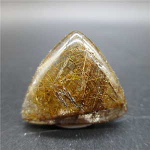 Mineralas su inklūzais "Skaidrusis kiaušinis 5" (chloritas, 6 g)