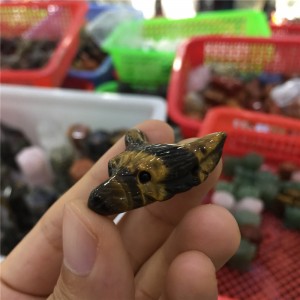 Pakabuko figūrėlė "Rudoji vilko galva 6"