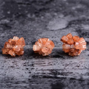 Naturalus kristalas "Meilės žiedas" (oranžinis aragonitas)