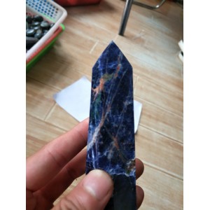 Natūralus mineralas "Mėlynasis obeliskas" (9 cm, 90 g)