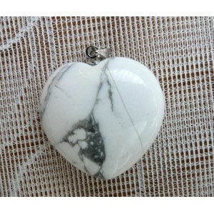 Pakabukas "Baltoji širdelė"