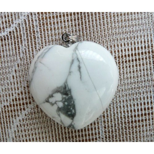 Pakabukas "Baltoji širdelė"