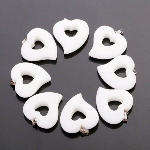 Pakabukas "Žavioji širdelė 2" (baltasis jadas)