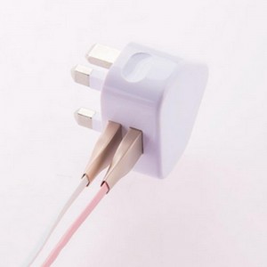 UK į 2 USB elektros lizdo perėjimas "Išvažiuoju į UK"