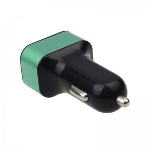 USB įkroviklis automobiliui "Universalas 3" (5V 2.1A, 2A, 1A)