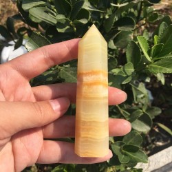Natūralus mineralas "Geltonasis obeliskas 4" (afganistano jado kristalas, 9 cm, 70 g)