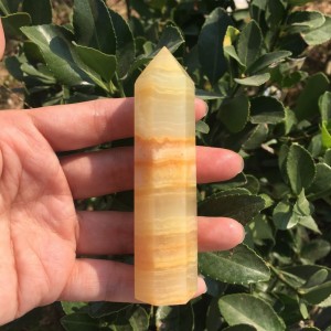 Natūralus mineralas "Geltonasis obeliskas 4" (afganistano jado kristalas, 9 cm, 70 g)