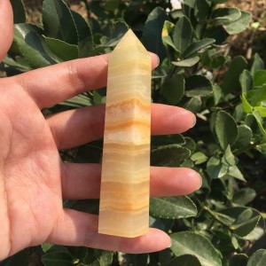 Natūralus mineralas "Geltonasis obeliskas 4" (afganistano jado kristalas, 9 cm, 70 g)