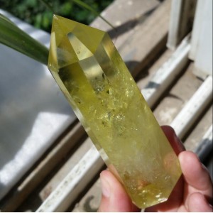 Natūralus mineralas "Geltonasis obeliskas 6" (citrino kristalas, 140 g)