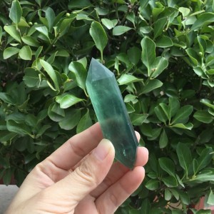 Natūralus mineralas "Žaliasis obeliskas" (floritas, 8 cm)