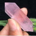 Natūralus mineralas "Rožinis obeliskas" (rožinis kvarcas, 4.8 cm, 20 g)