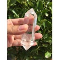 Natūralus mineralas "Permatomas obeliskas 2" (kvarco kristalas, 7 cm, 70 g)
