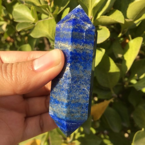 Natūralus mineralas "Modernus obeliskas" (Lapis Lazuli, 8 cm, 65 g)