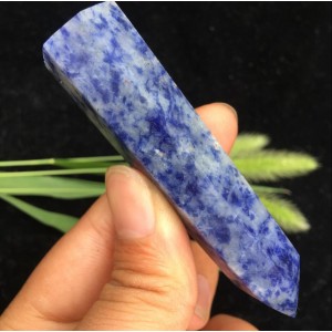 Natūralus mineralas "Modernus obeliskas 2" (Lapis Lazuli, 8 cm, 65 g)