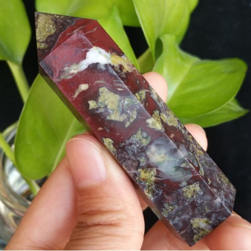 Natūralus mineralas "Modernus obeliskas 5" (drakono akmuo, 8 cm, 70 g)
