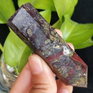 Natūralus mineralas "Modernus obeliskas 5" (drakono akmuo, 8 cm, 70 g)
